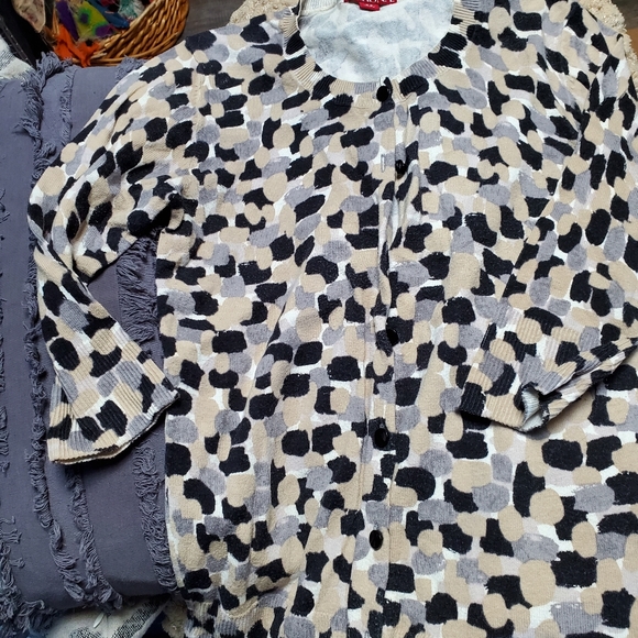 Ann Taylor/Express/Mossimo outfit bundle slacks & 2 cardigans - Picture 6 of 6